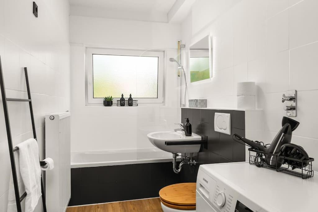 Stilvolles Apartment - Boxspringbetten - Netflix Kassel Exterior photo
